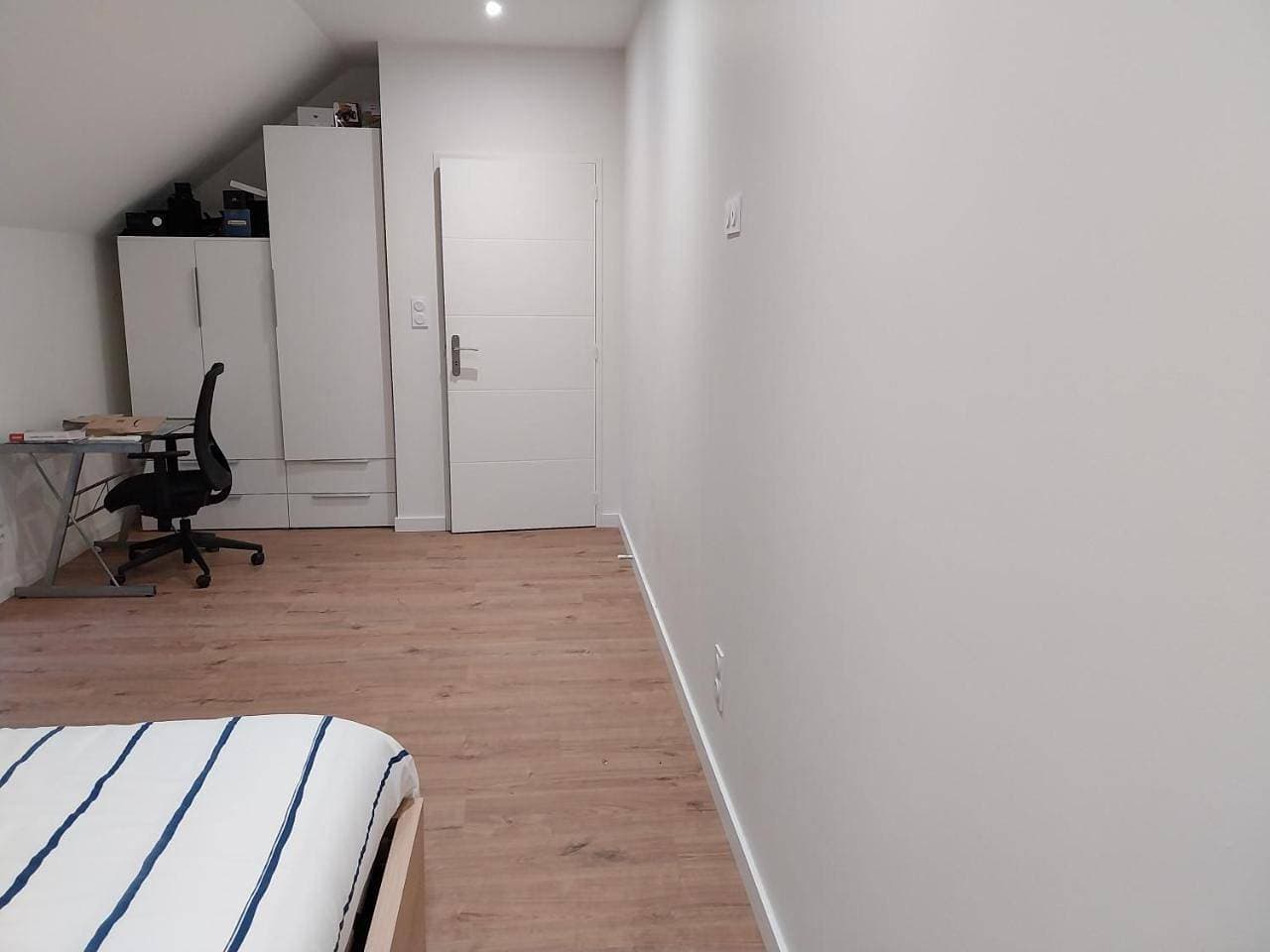 Foto 8 von 16: Double Room with Private Bathroom
