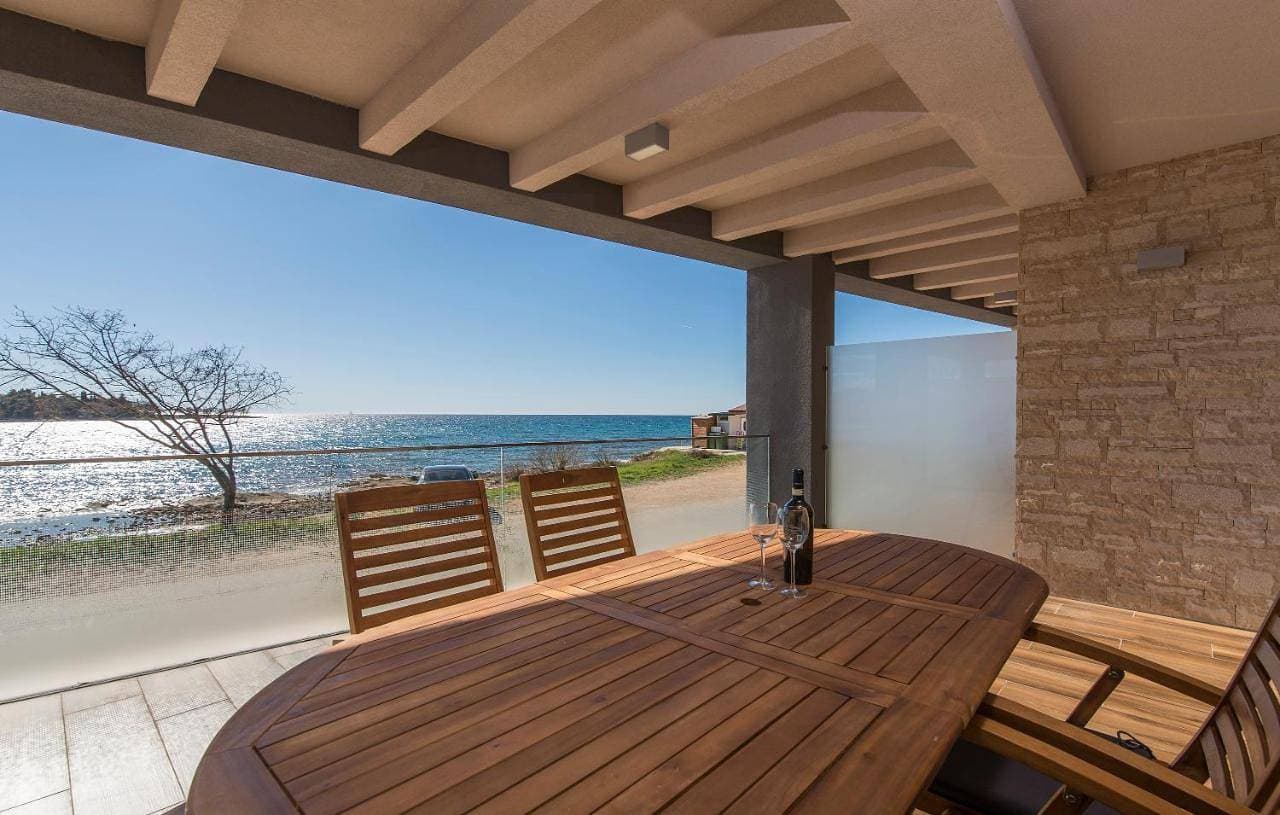 Foto 10 von 104: Studio Apartment with Sea View