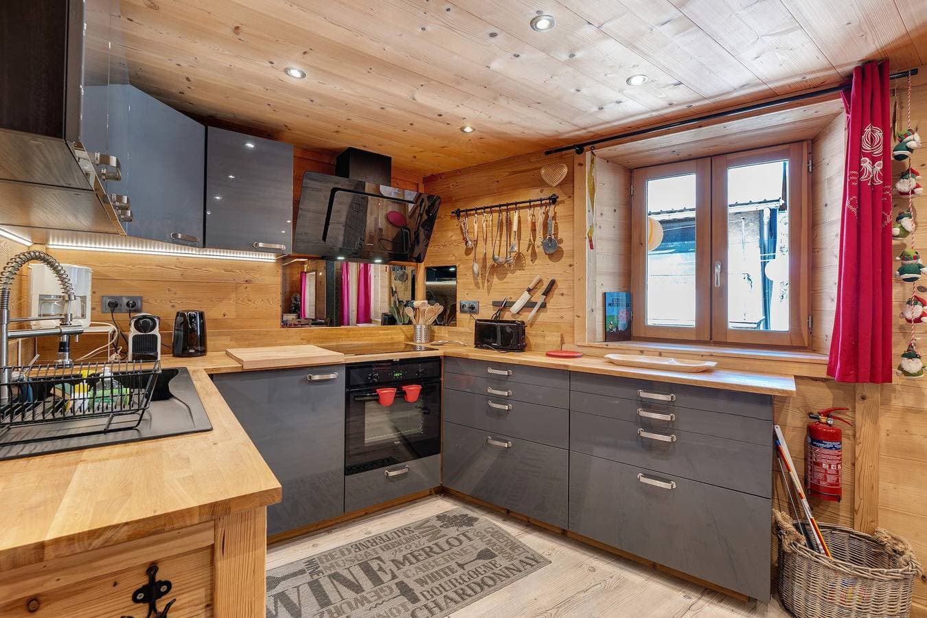 Foto 4 von 39: Apartment 'Chez Celine et Fabien' mit Bergblick und WLAN