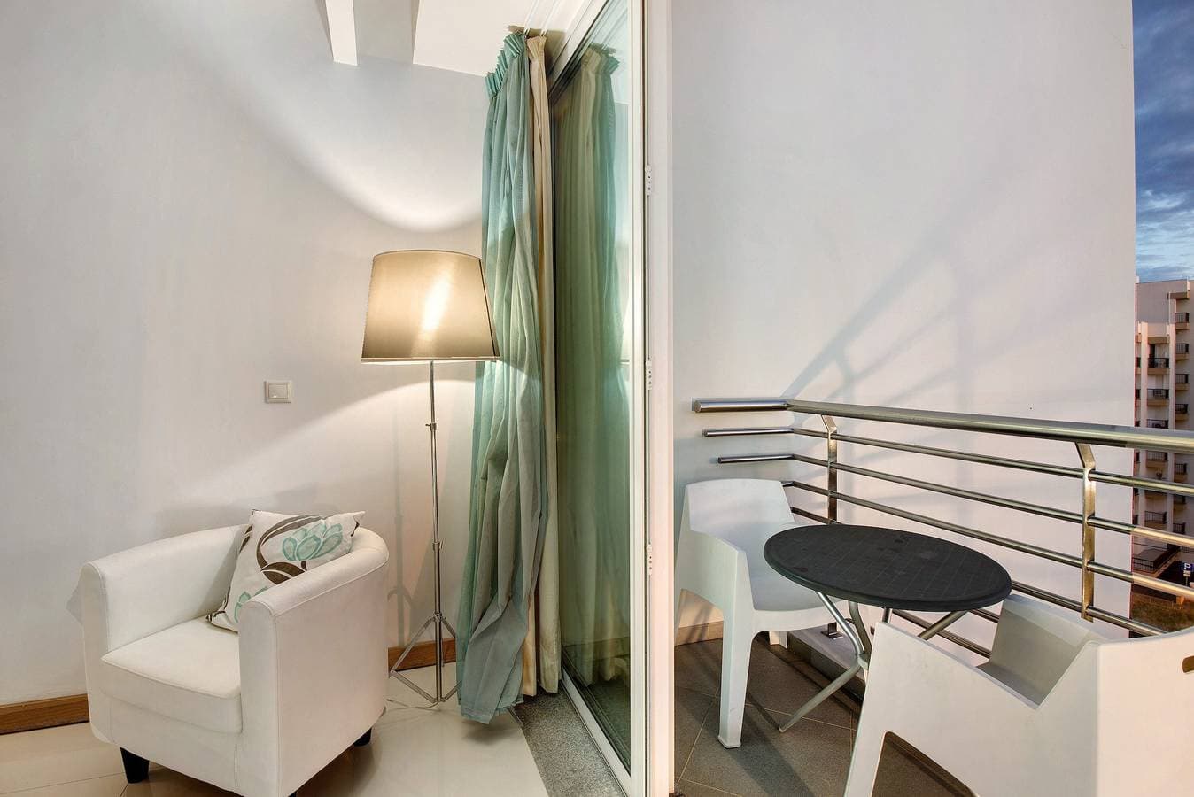 Foto 8 von 16: Apartment 'Dfm Happy Days D - Funchal' mit Balkon, WLAN und Klimaanlage