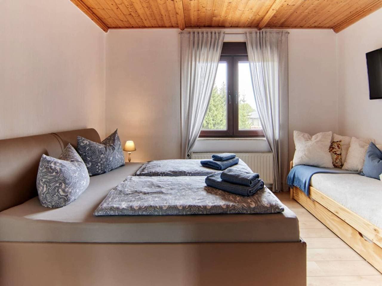 Foto 10 von 18: Ferienwohnung für 6 Personen mit Garten