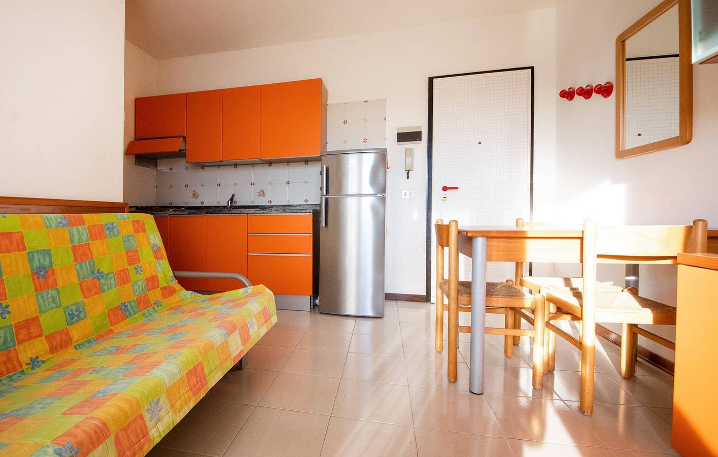 Foto 11 von 21: Apartment am Strand mit Pool, AC, Terrasse und Parkplatz