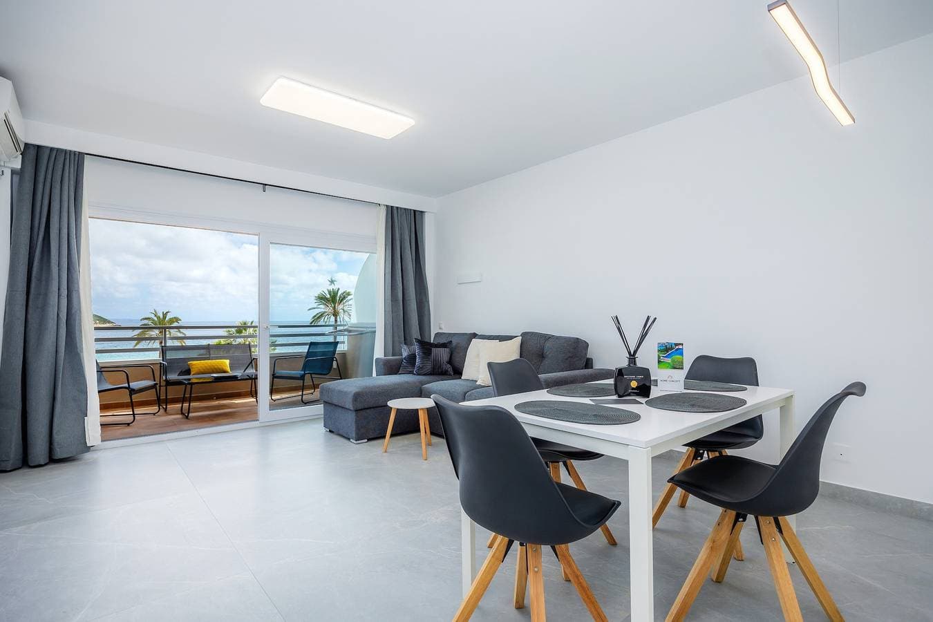 Foto 7 von 27: Ferienwohnung 'First Line Mediterranean' mit Meerblick, WLAN und Klimaanlage