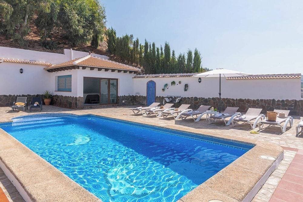 Villa Alejandro Sayalonga 1