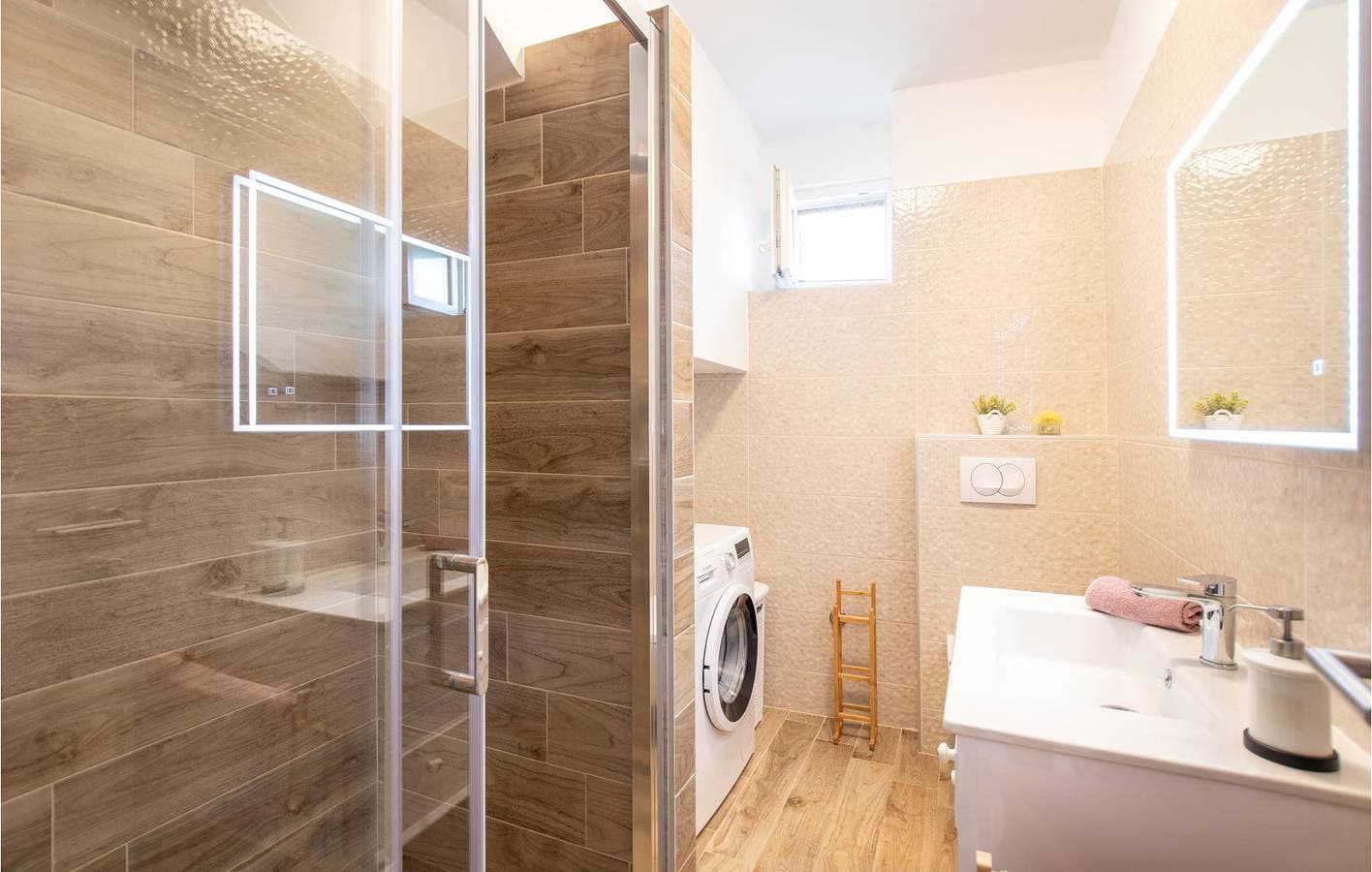 Foto 12 von 20: Gemütliche Ferienwohnung mit Meerblick, Terrasse, WLAN und Küche – 1 km von der Küste entfernt