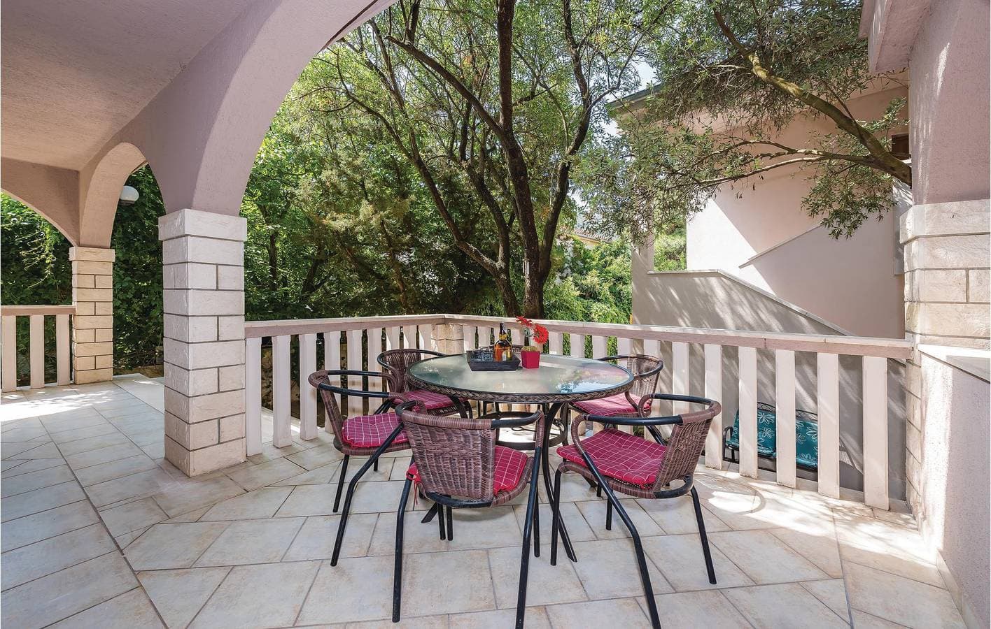 Foto 6 von 24: Gemütliche Ferienwohnung mit Terrasse, 200 m vom Strand Camp Vala entfernt
