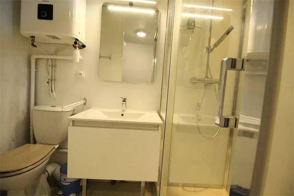 Foto 10 von 12: Grand Studio Luchon For 2 Pers - WIFI