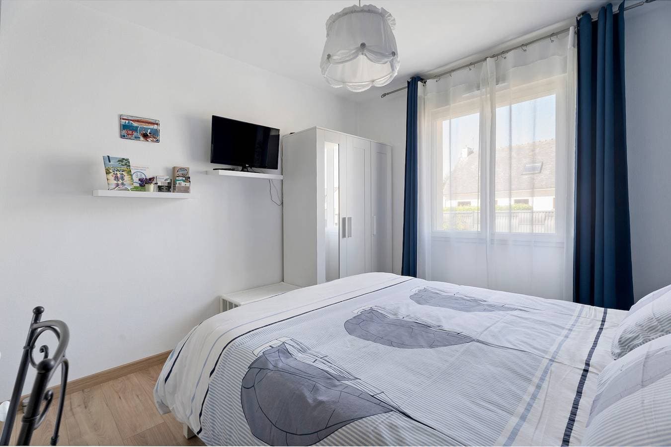 Foto 4 von 20: Gästezimmer „Saint-Samson-sur-Rance“ mit privater Terrasse, Garten und WLAN