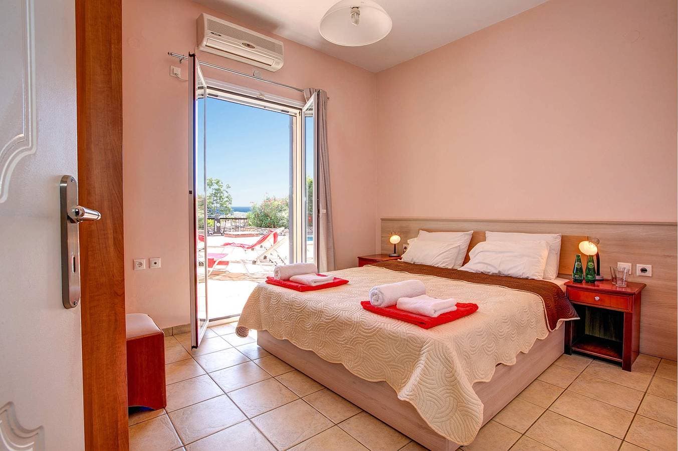 Foto 13 von 26: Villa für 6 Personen mit Garten
