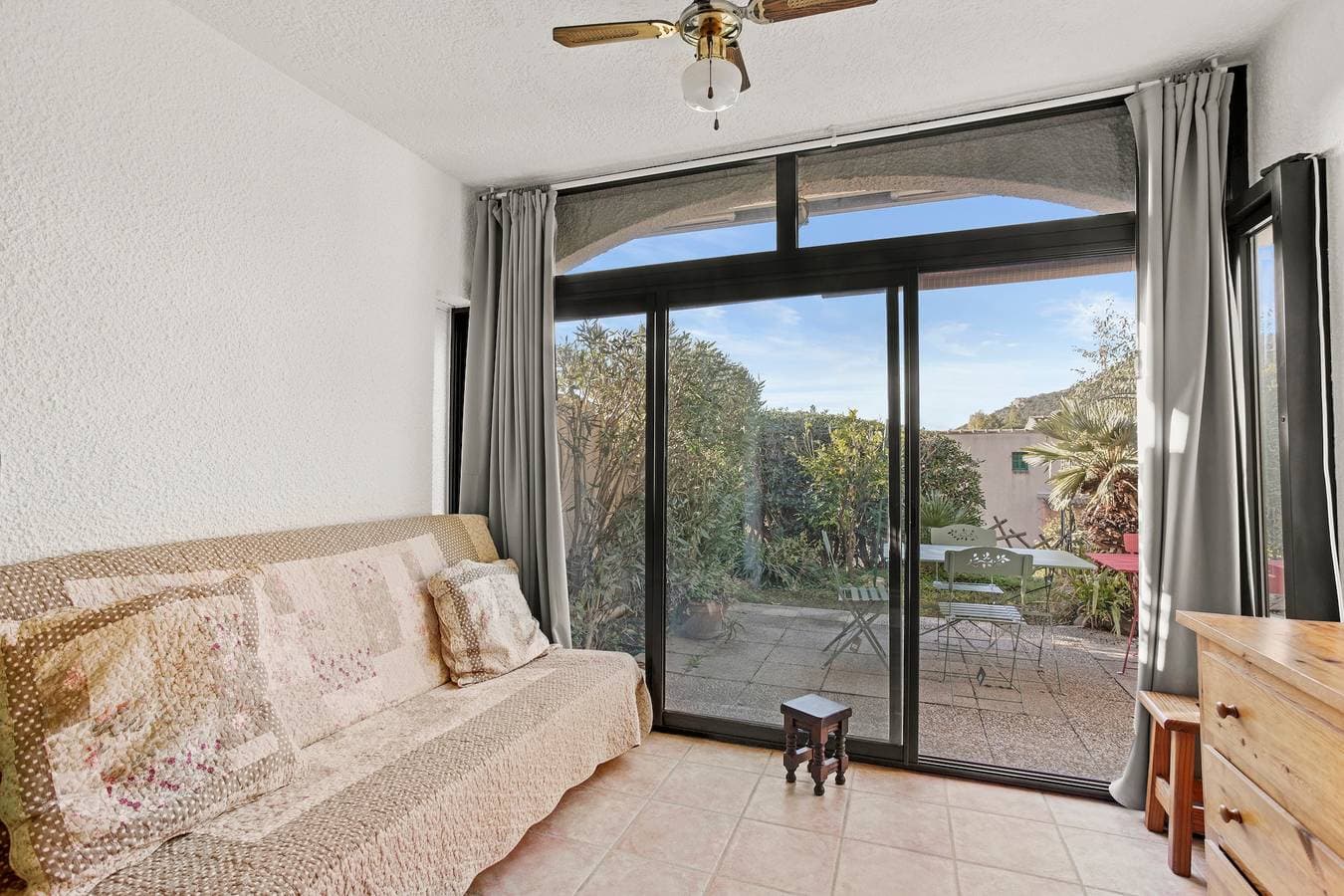 Foto 8 von 25: Appartement 'Pramousiquer D23' mit Bergblick, Gemeinschaftspool und Klimaanlage