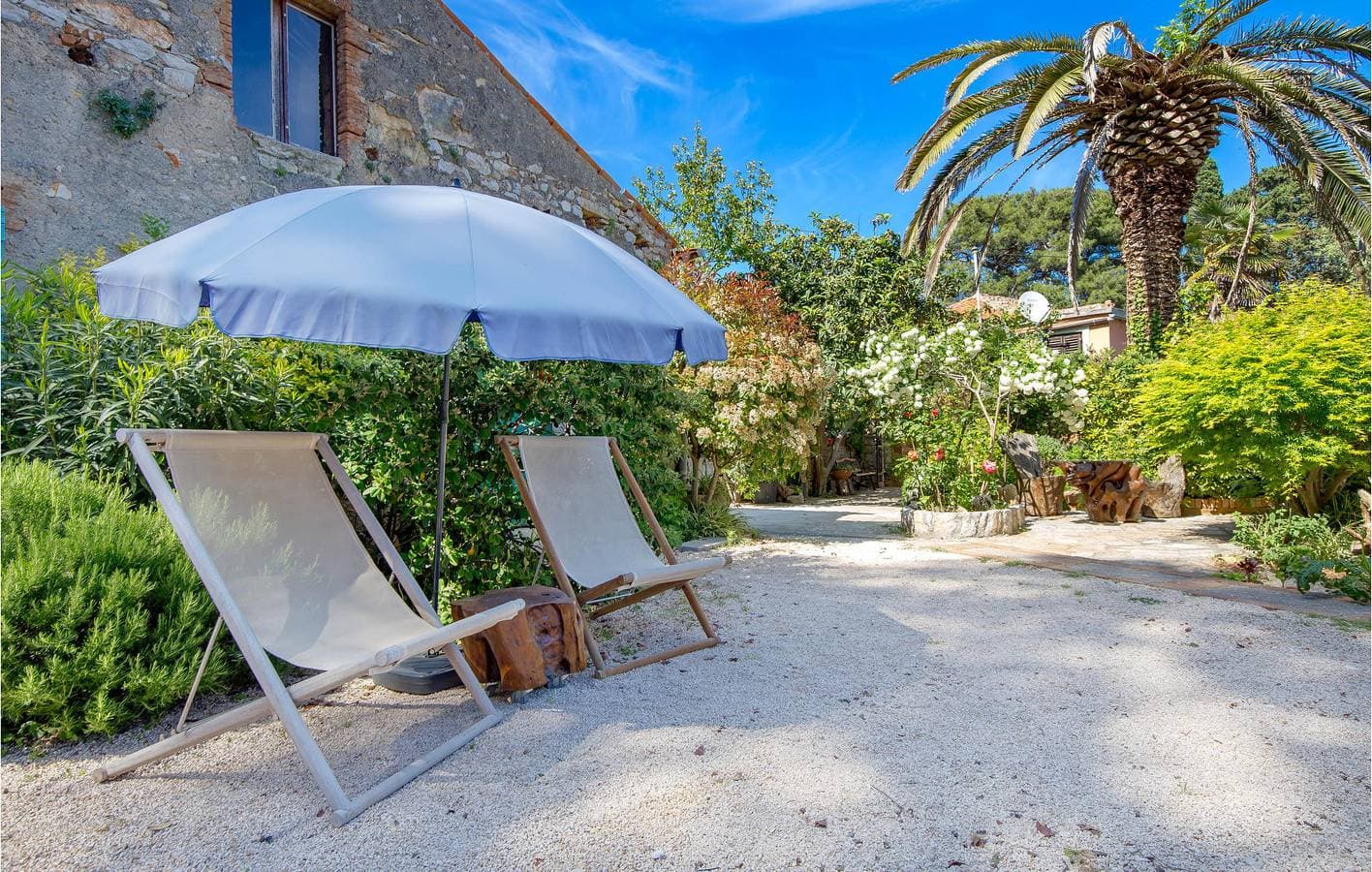 Foto 5 von 33: Gemütliche Ferienwohnung mit Terrasse, WLAN und Parkplatz in der Nähe des Strandes von Valdarke
