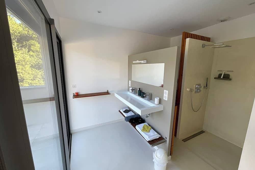 Foto 10 von 30: Villa Contemporaine Avec Piscine . Le 210