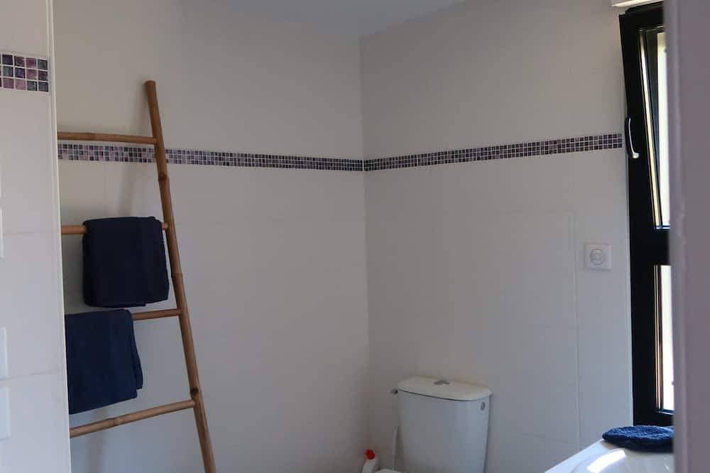 Foto 4 von 30: Gästezimmer „L'Abri des Flots“ mit Pool, gemeinsamer Terrasse und WLAN