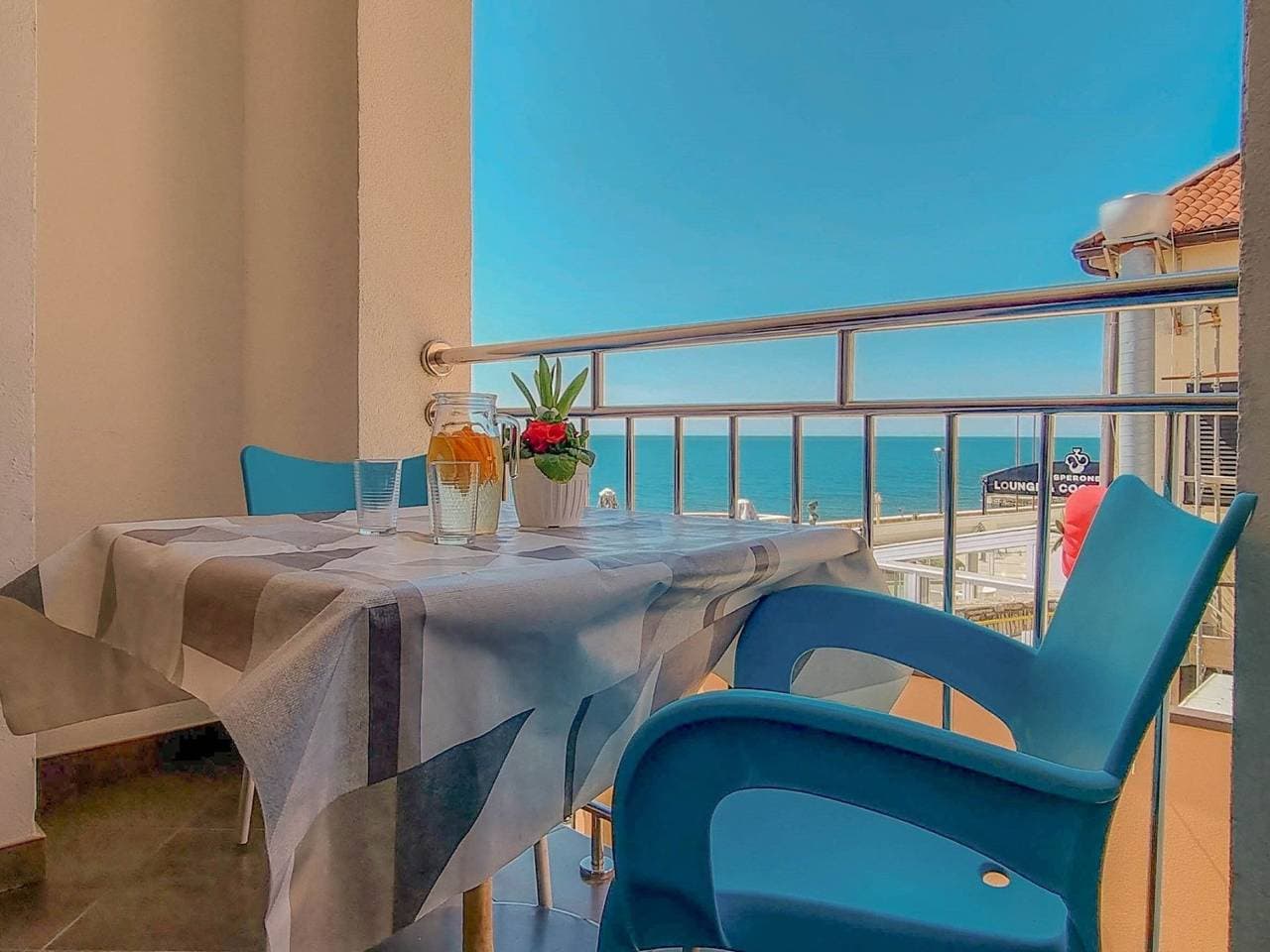 Gemütliches Appartement Libera direkt am Strand 1