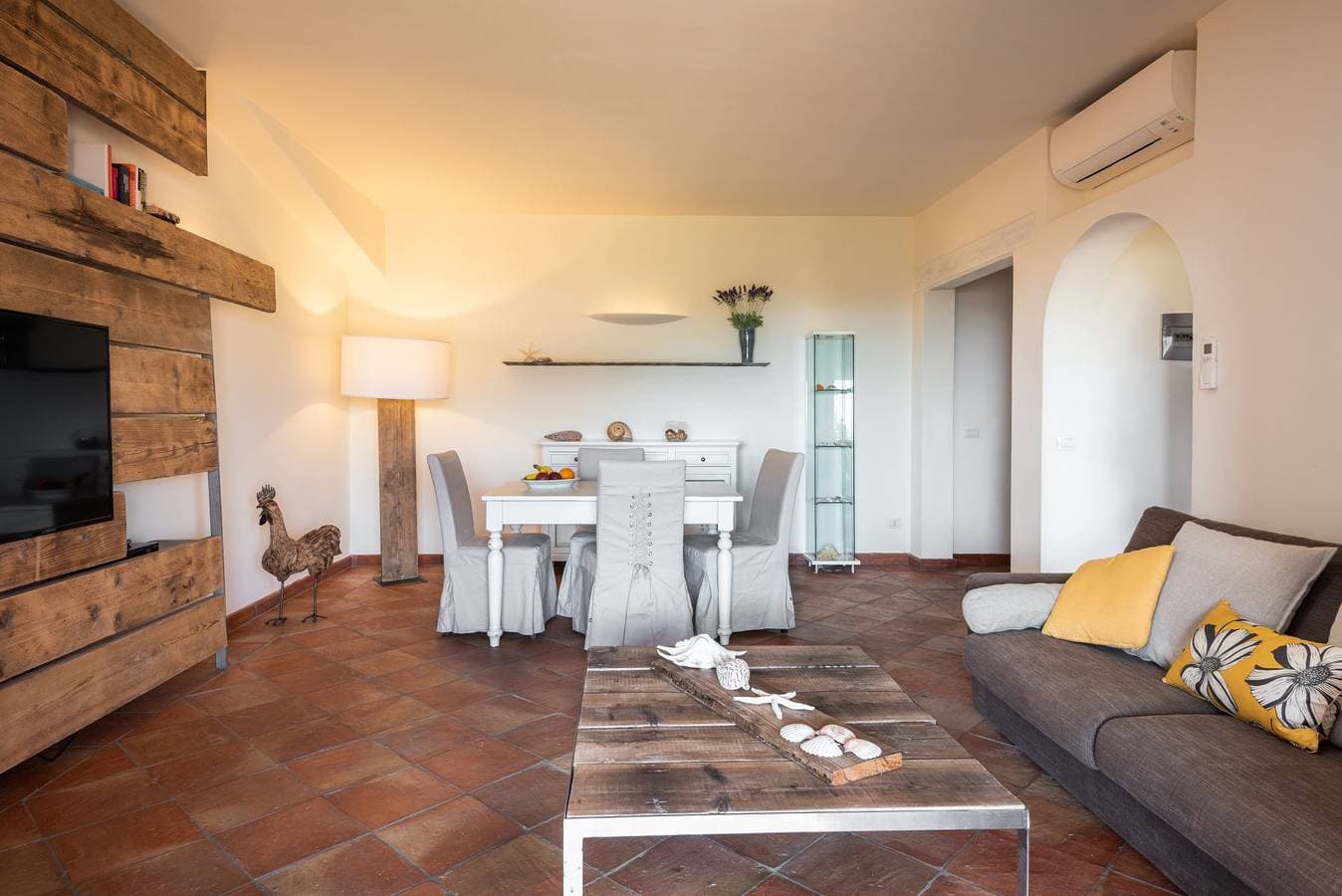 Foto 10 von 21: Ferienwohnung für 4 Personen mit Terrasse