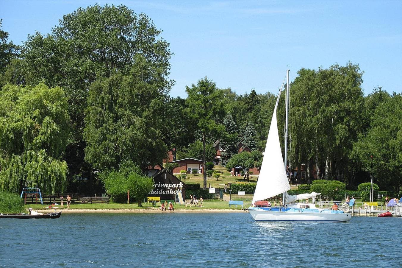 Ferienhaus am Plauer See für 2 Von Belvilla 1