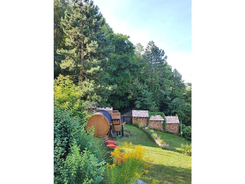 Foto 8 von 42: "Wohnen im Weinberg"