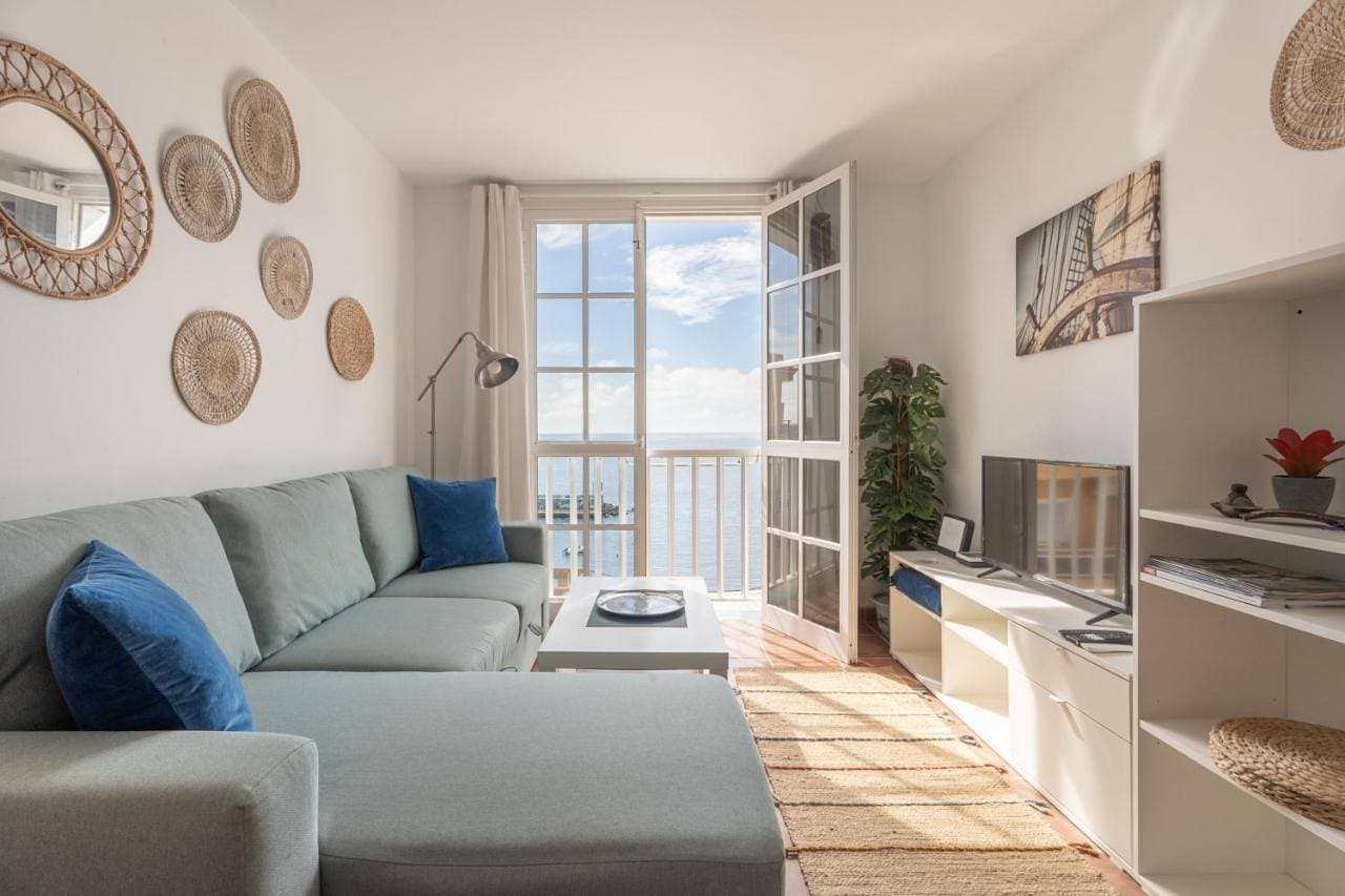 Two bedroom apartment with sea view in Los Abrigos 1