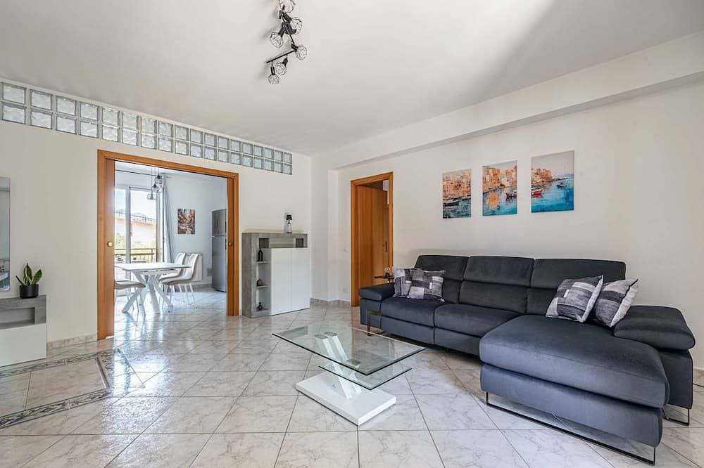 Foto 12 von 27: Spacious Apartment close to the Beach-Isola Summer