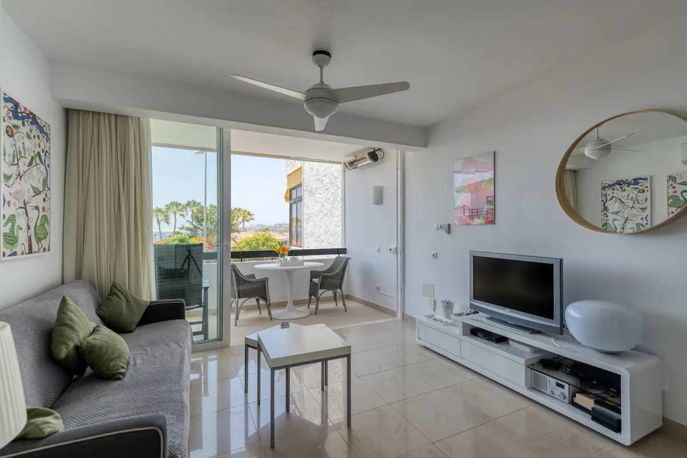 Foto 4 von 17: Ferienwohnung 'Apartamento Con Piscina' mit Gemeinschaftspool, WLAN und Klimaanlage