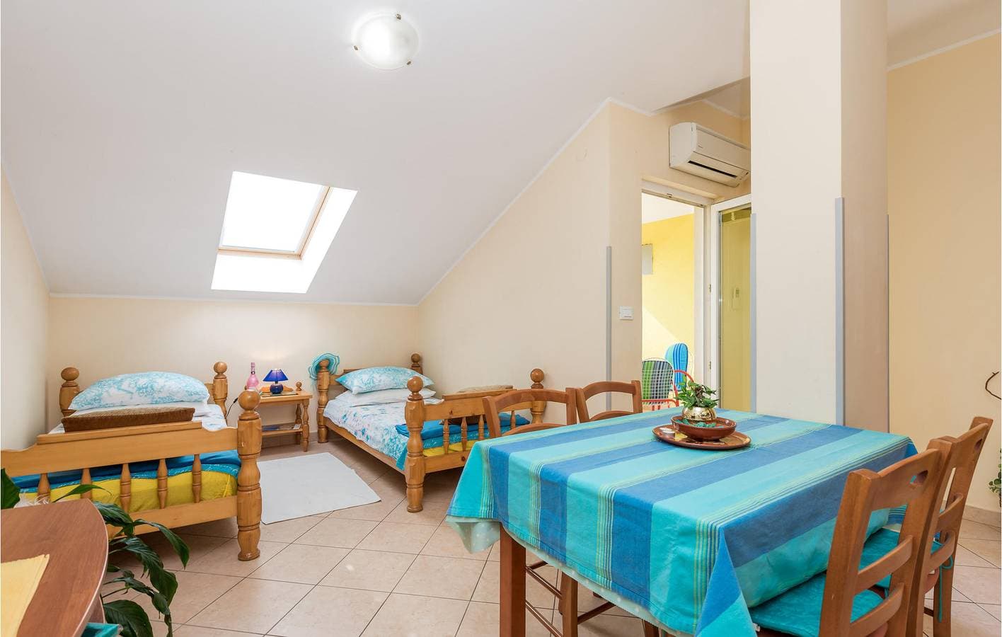 Foto 6 von 23: Gemütliche Ferienwohnung mit Terrasse, WLAN und Parkplatz, 2 km vom hundefreundlichen Strand entfernt