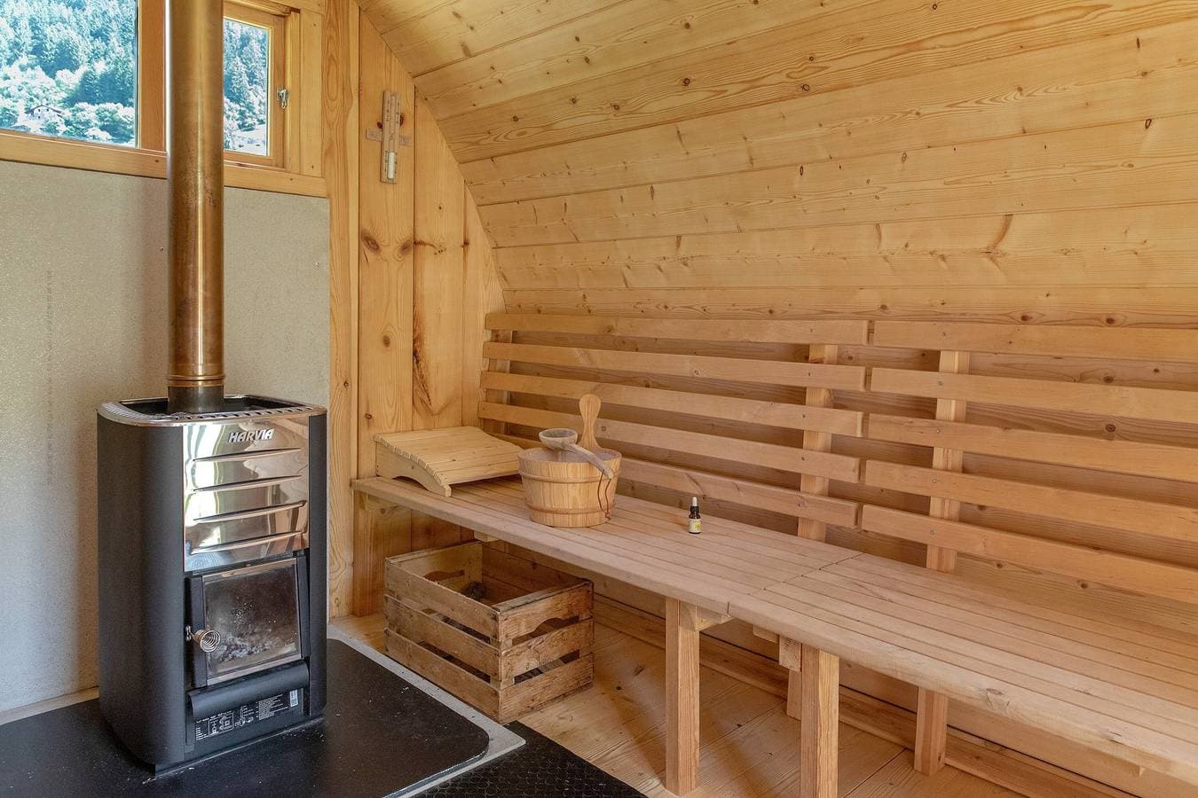 Foto 12 von 53: Apartment im Chalet 'Wohnbereich mit Deluxe-Zimmer' mit Bergblick