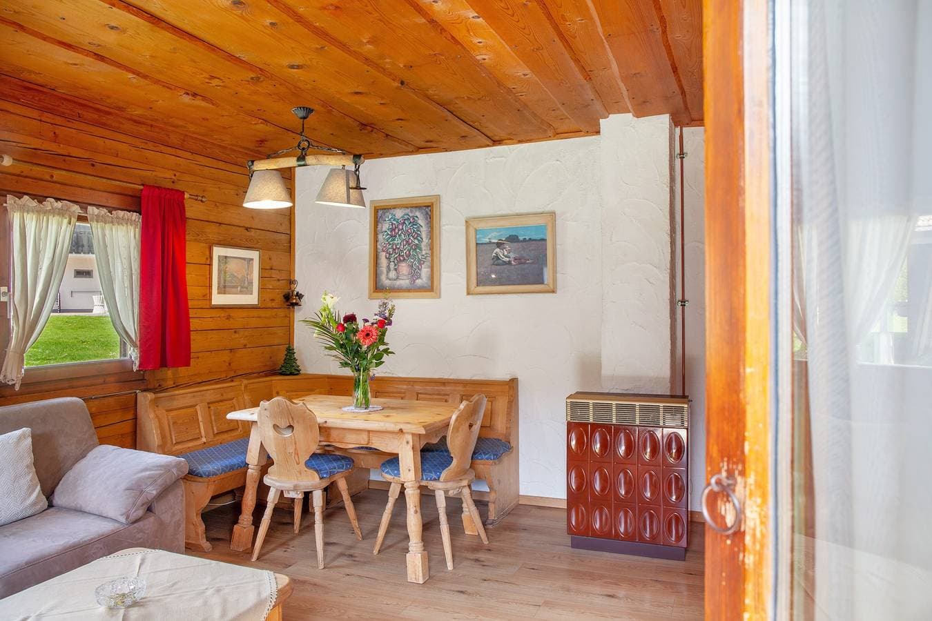 Foto 6 von 25: Ferienhaus 'Grashäusl' mit Bergblick und privater Terrasse