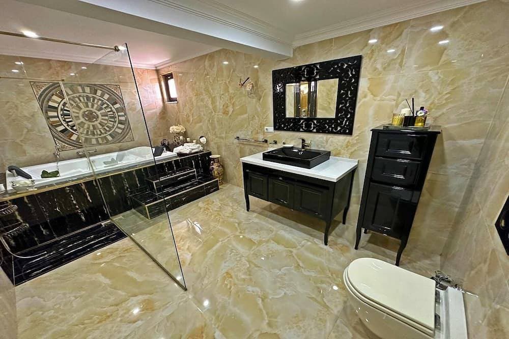 Foto 12 von 30: Cloud Nine by Alara | Luxury Private Pool & Garden Villa
