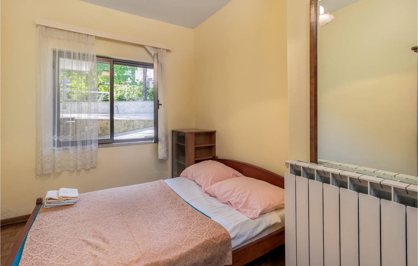 Foto 12 von 21: Gemütliche 2-Zimmer-Wohnung mit Terrasse, Parkplatz und 2 km Entfernung zum Hundestrand