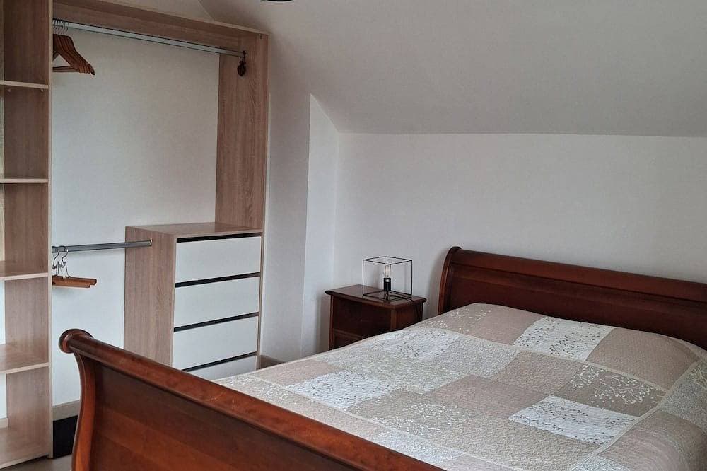 Foto 5 von 17: Renovated house with terrace next to the owners