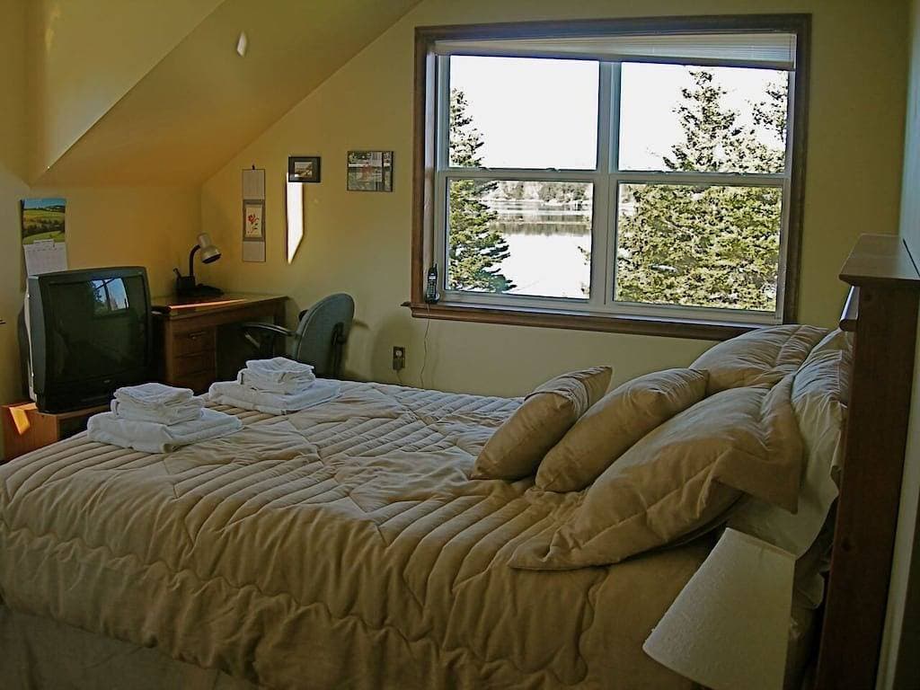 Foto 13 von 15: Oceanfront 3 Schlafzimmer Hütte 5 Minuten von Peggy Bucht.