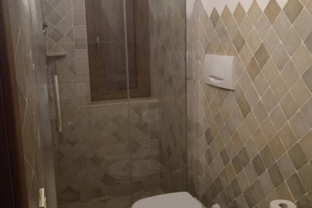 Foto 10 von 26: Unabhängige Villa mit großem Garten und Pool 50 Meter vom Meer entfernt