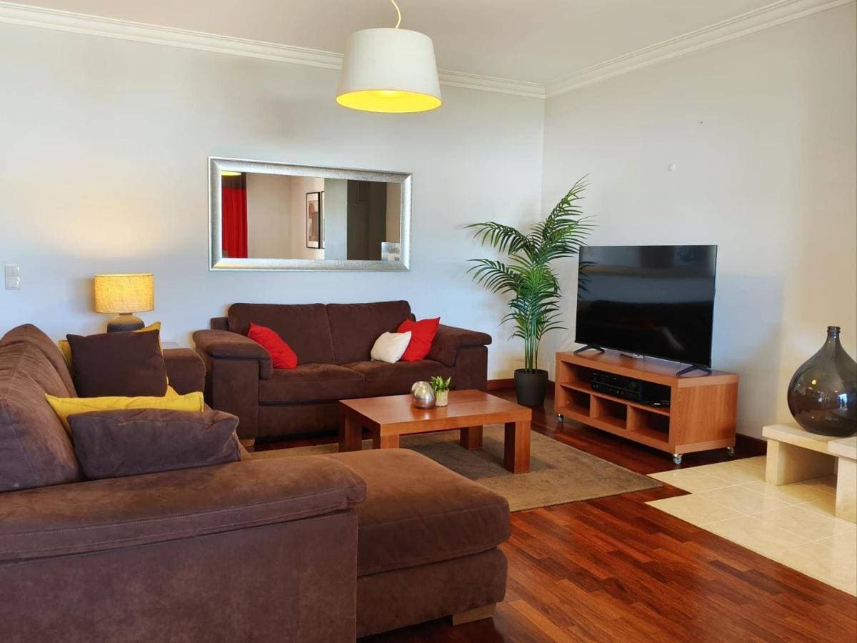 Foto 2 von 18: Two-Bedroom Apartment with Terrace and Sea View