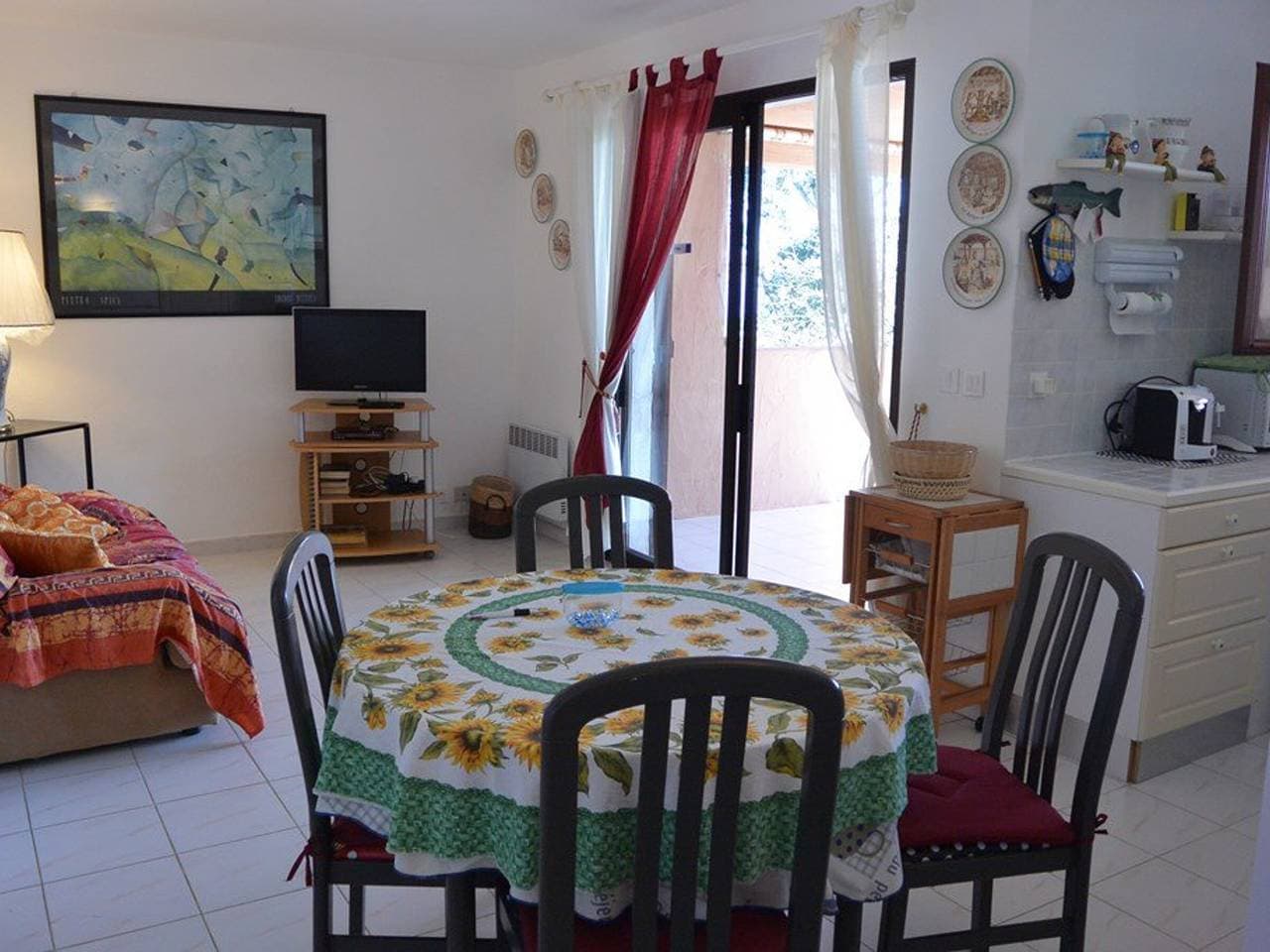 Foto 5 von 14: Wohnung für 7 mit Pool und Tennis 500m vom Strand