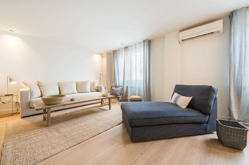 The Double Loft | Designer Loft for 4 Next to Atocha 1