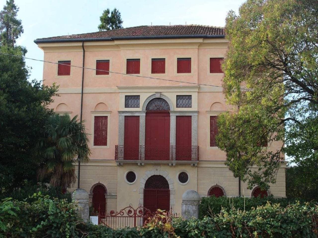 Schloss in der Region Venedig mit Gartenblick 1