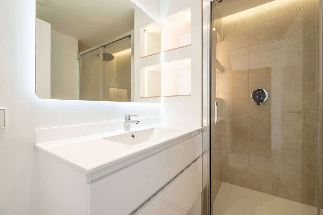 Foto 4 von 21: Apartment 'Las Palmeras 1' mit Gemeinschaftspool, WLAN und Klimaanlage