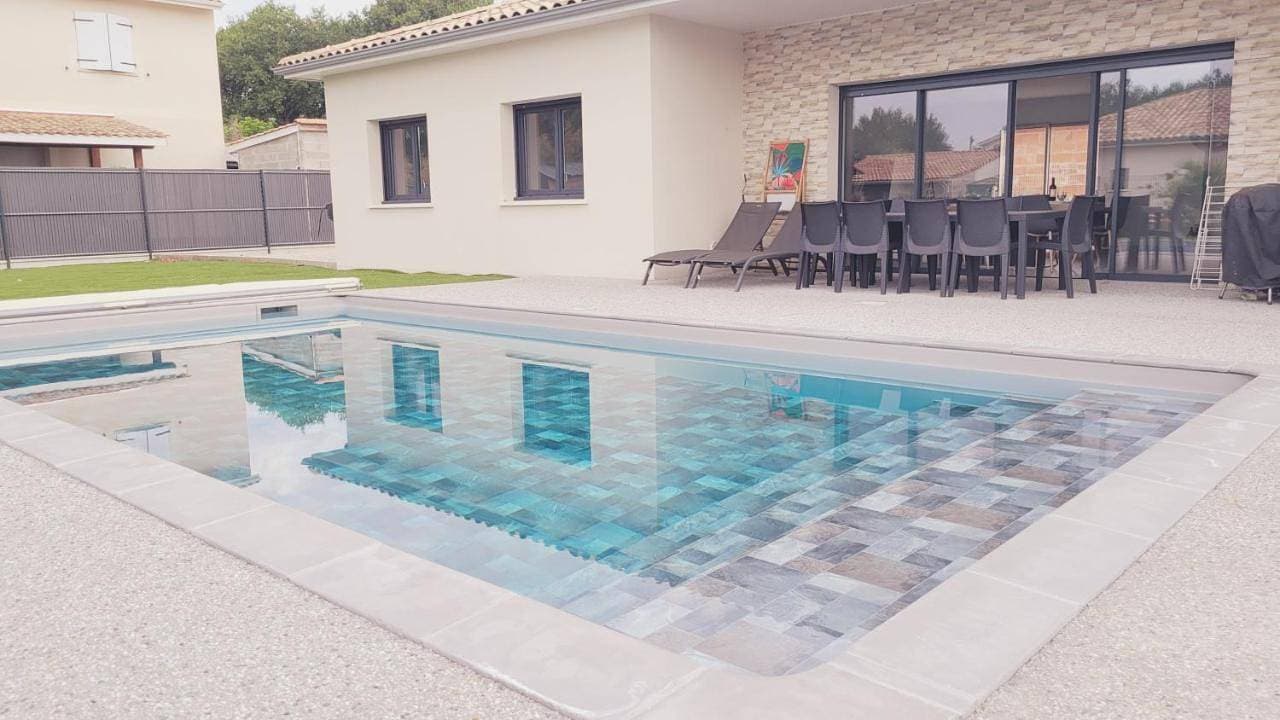 Foto 5 von 46: Villa with Private Pool