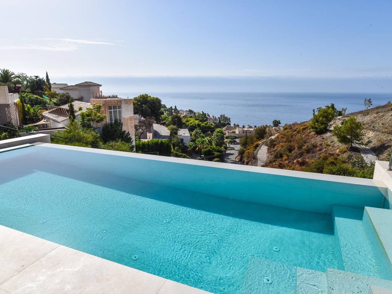 Foto 4 von 35: Villa mit Meerblick, beheiztem Pool und Jacuzzi
