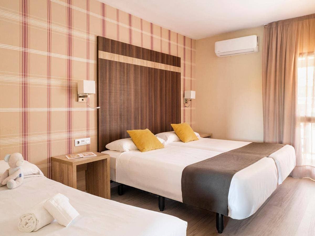 Foto 5 von 11: Exterior Double Room
