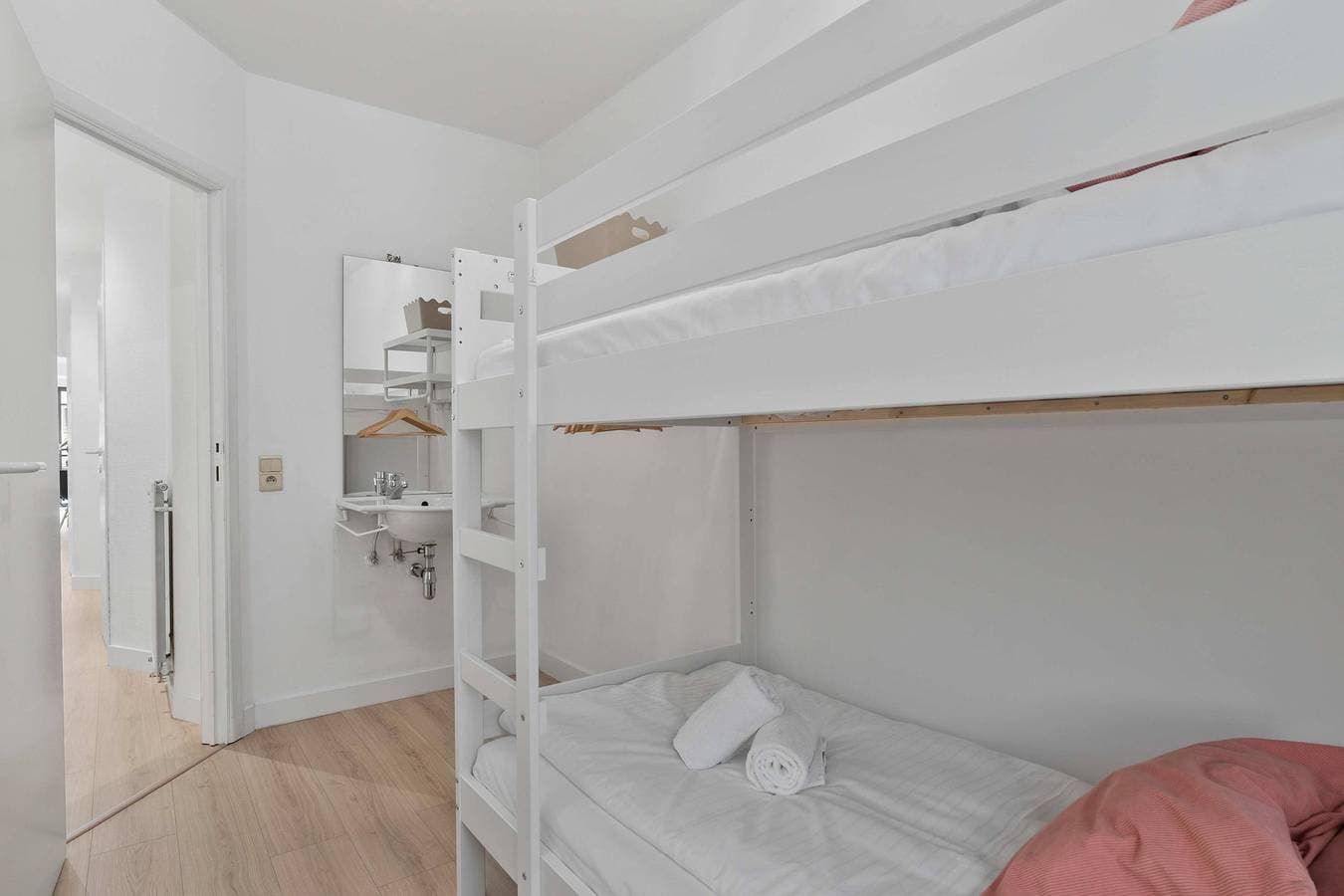 Foto 13 von 17: Ferienwohnung für 4 Personen mit Garten