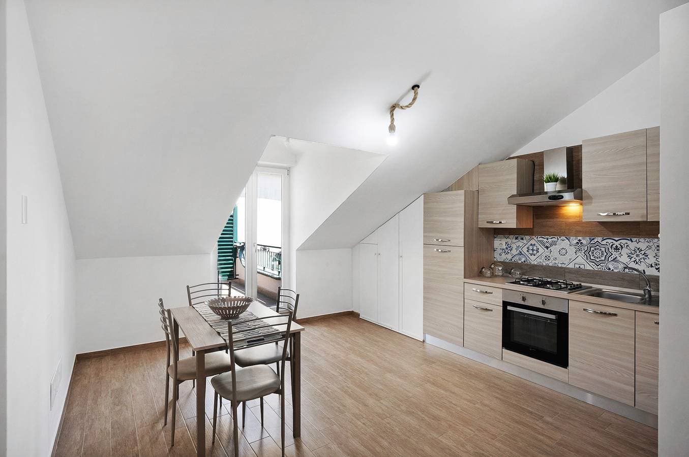 Foto 4 von 21: Ferienwohnung 'Alba' mit Bergblick, Wi-Fi und Klimaanlage