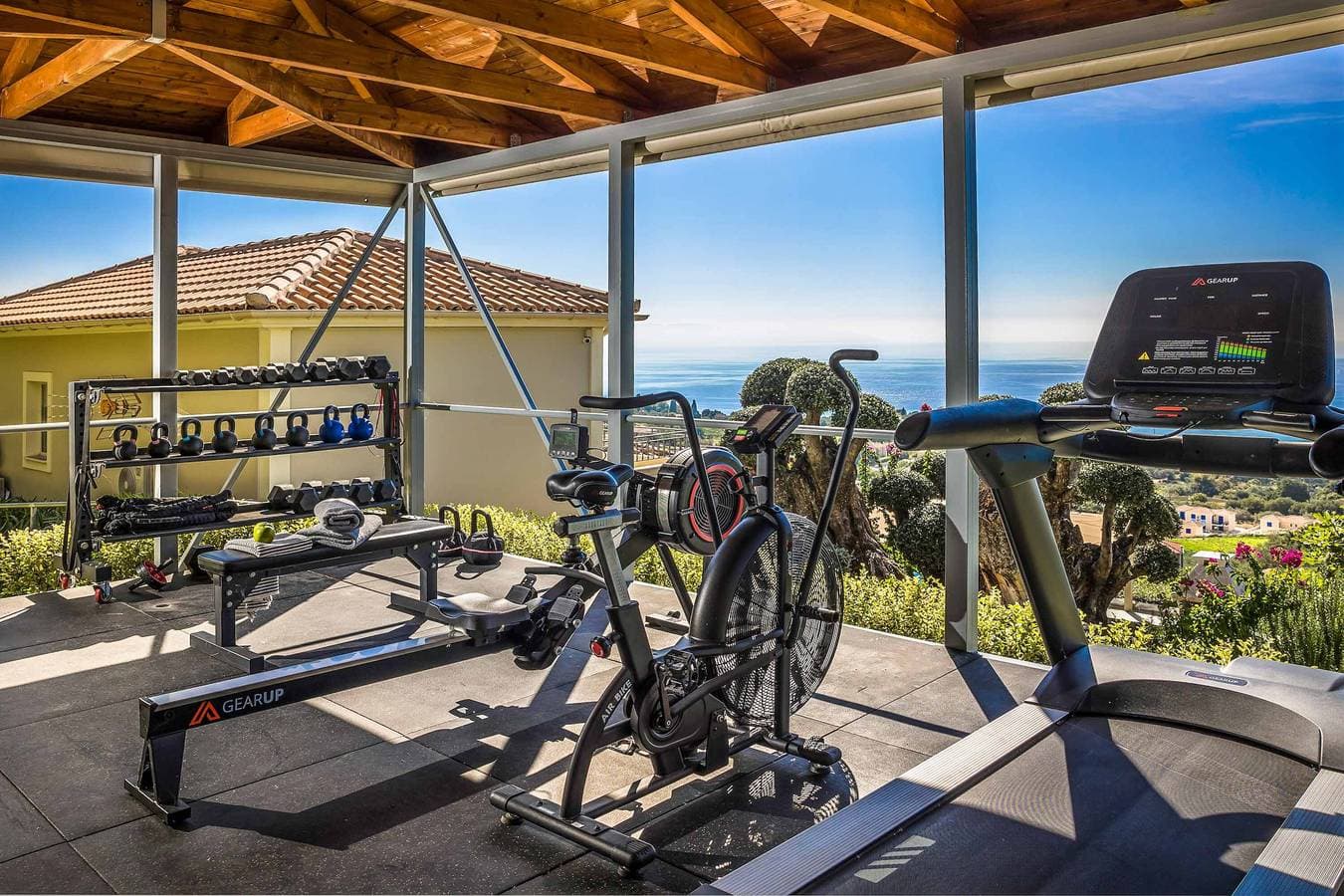 Foto 12 von 44: Villa für 8 Personen mit Terrasse