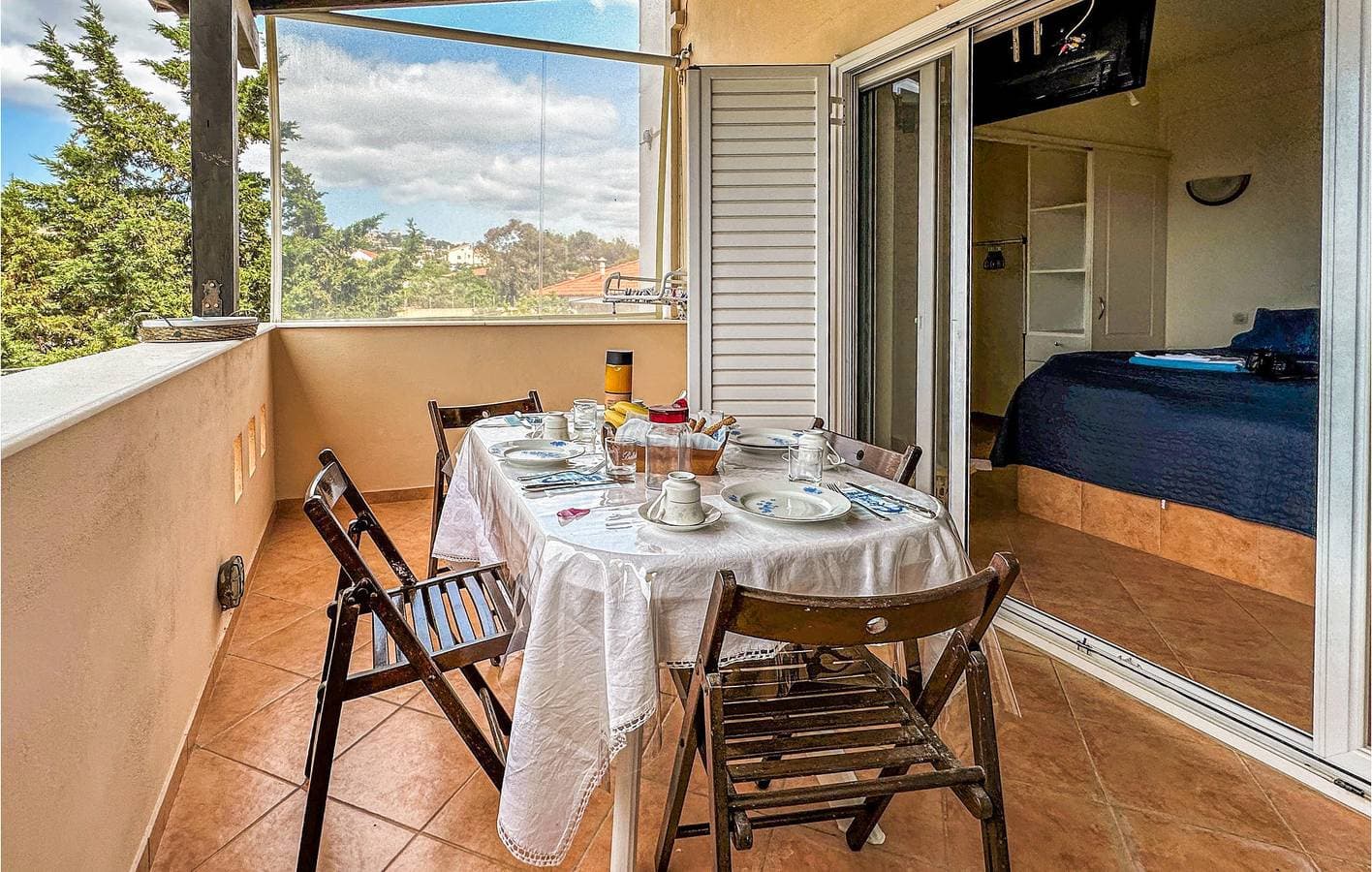 Foto 12 von 29: Apartment am Meer mit Pool und Terrasse – Agia Marina