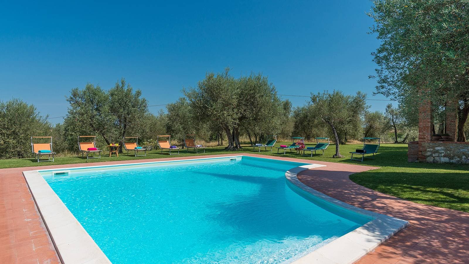 Foto 6 von 47: Villa für 14 Personen mit Garten