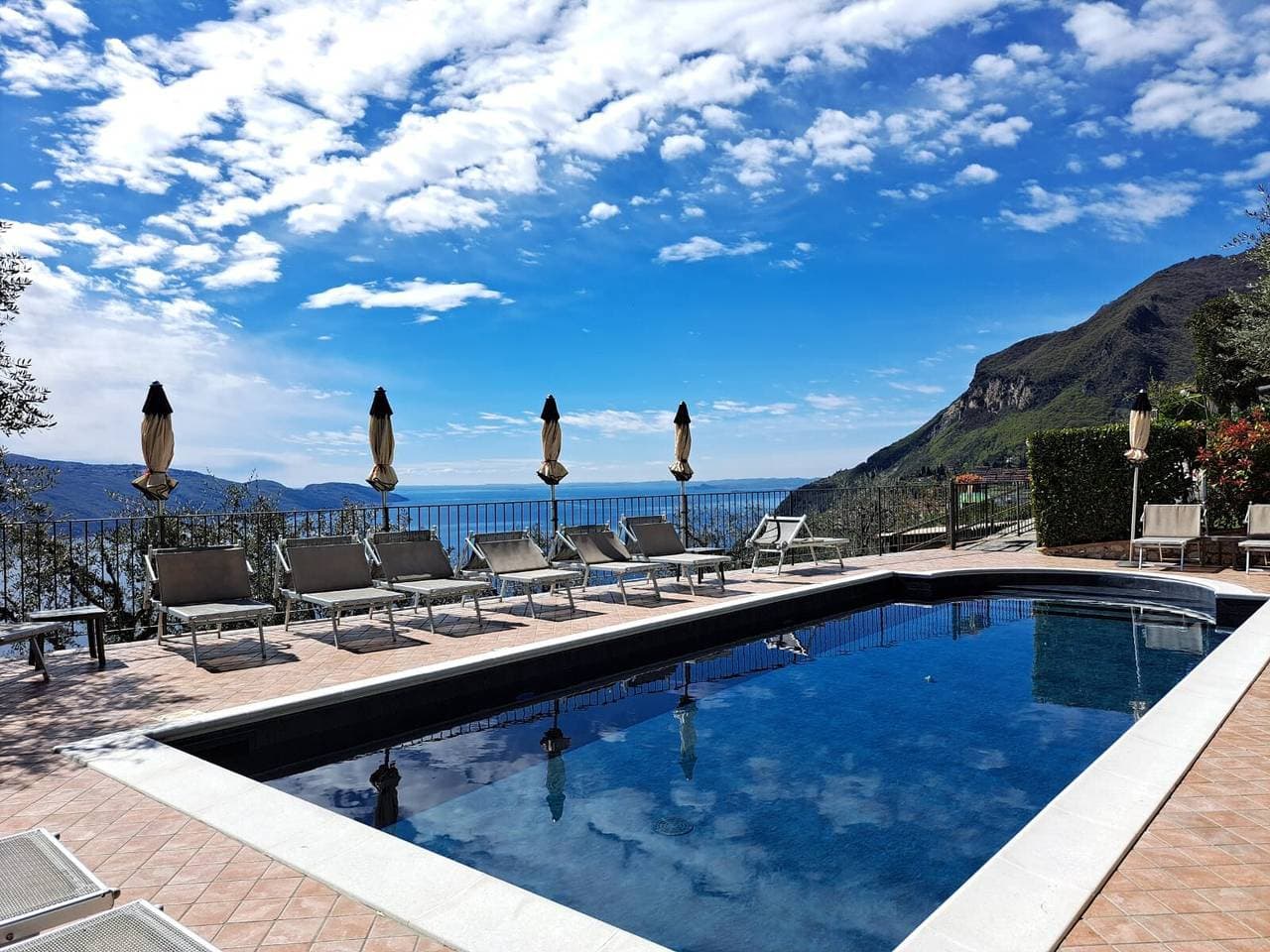 Foto 5 von 31: Ferienwohnung "Il Cinque" mit Seeblick, Gemeinschaftspool und WLAN
