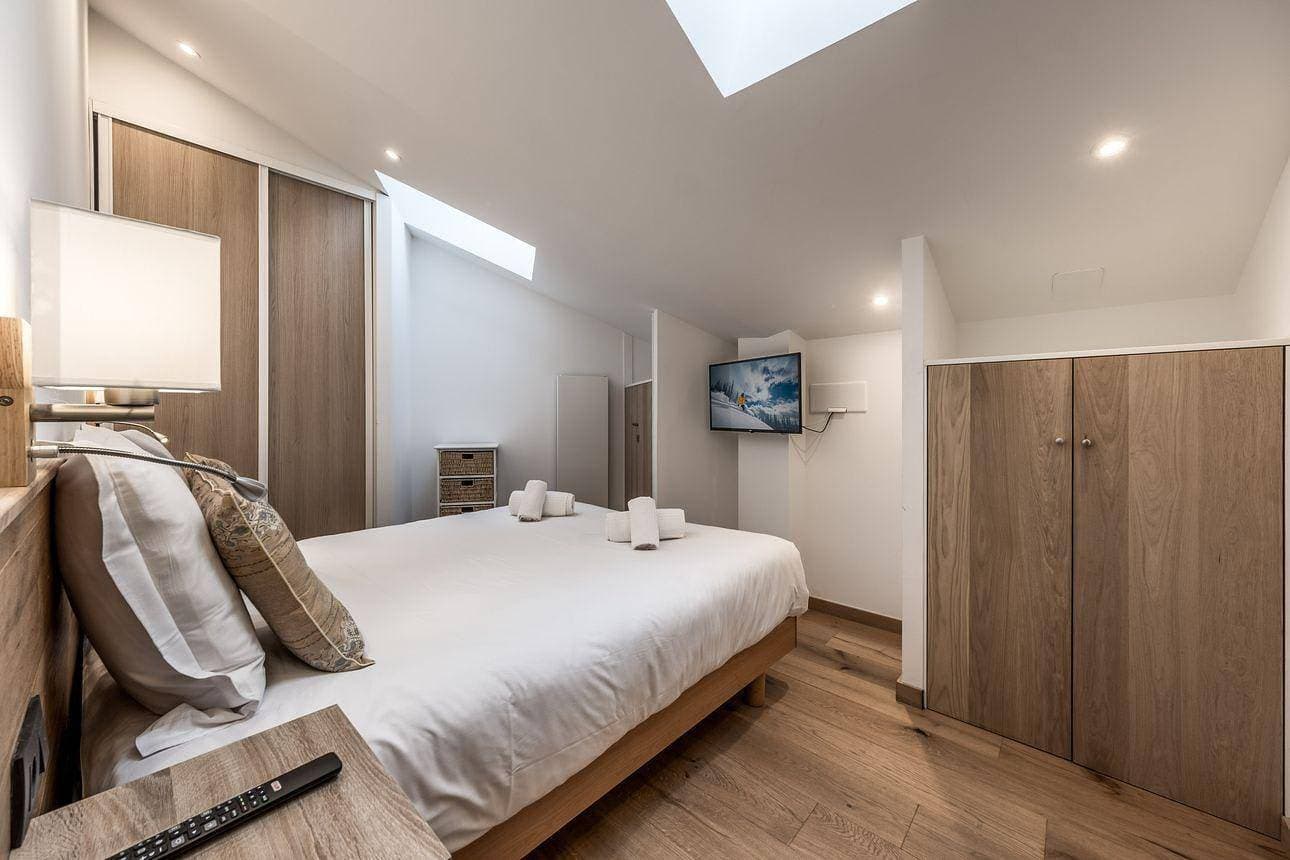 Foto 5 von 14: Cozy Penthouse with View & Parking