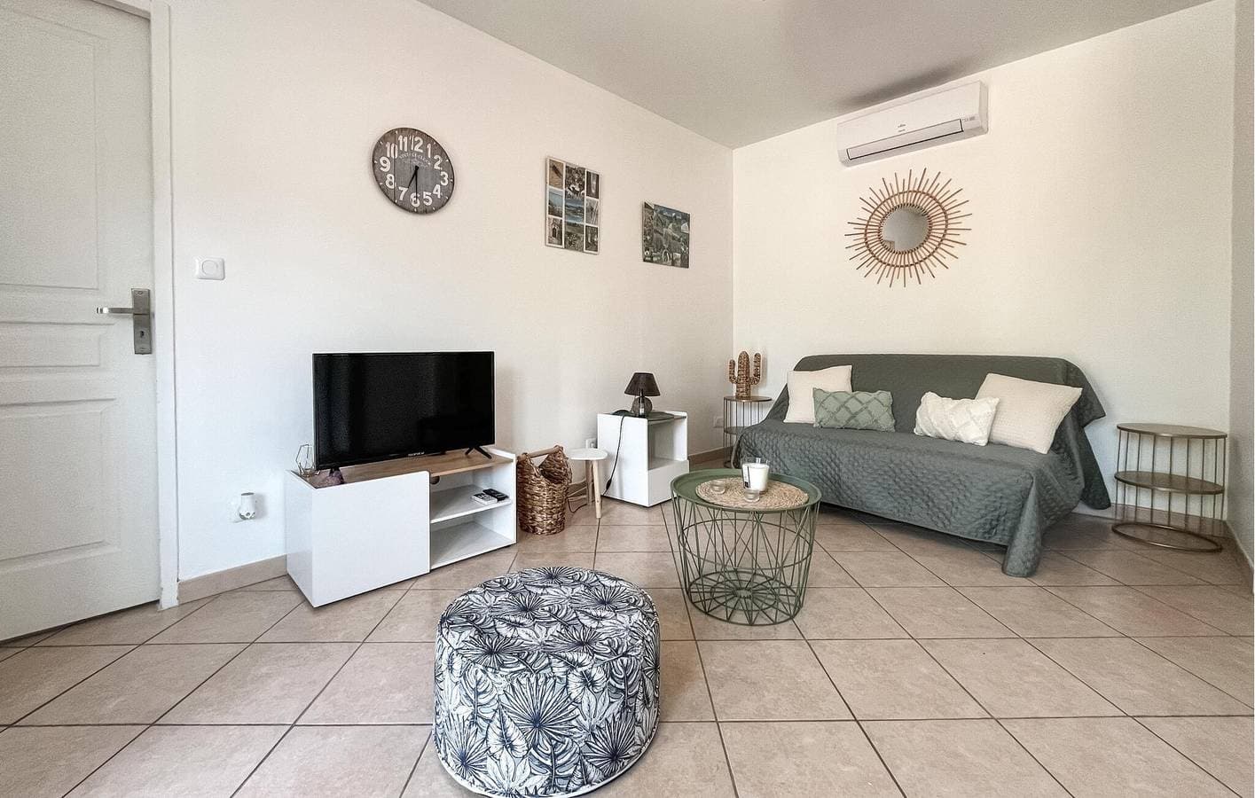 Foto 9 von 24: Gemütliche Wohnung mit WiFi, TV, AC & Parkplatz, 1000m nach Saint-Martin-de-Crau