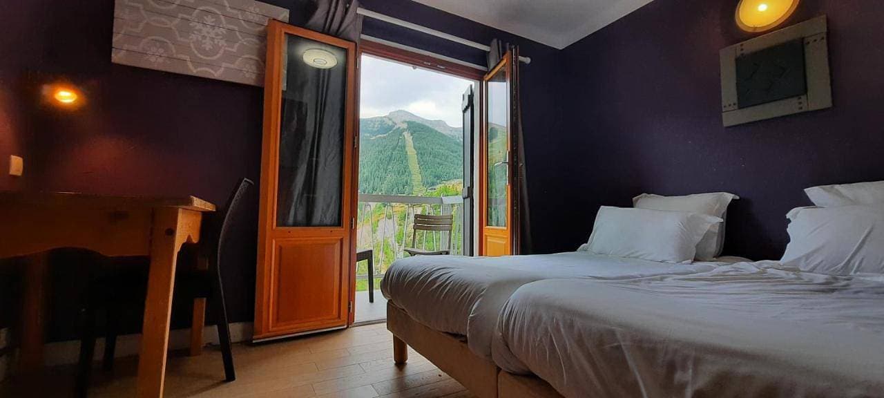 Foto 6 von 7: Double Room with Balcony and Slope View