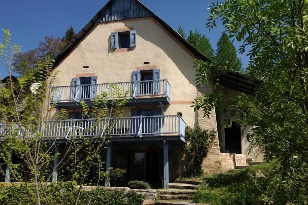 Large & Cosy Chalet in Alpes de Haute Provence, with chimney, piano & garden! 1